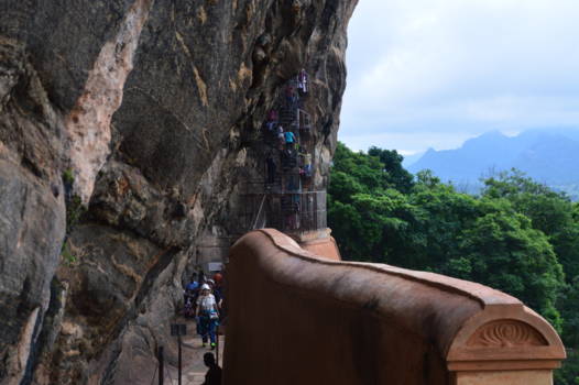 Sigiriya - Sigiriya: halverwege de top
