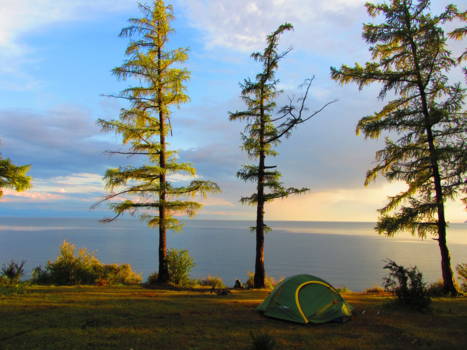 Baikalmeer - Langs de oever