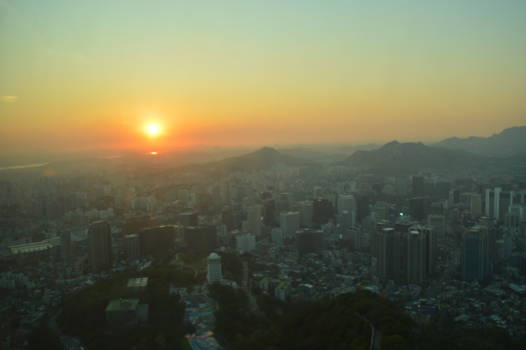 Seoul - Zonsondergang Seoul Tower