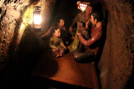 Hué - Tunnelcomplex Vinh Moc