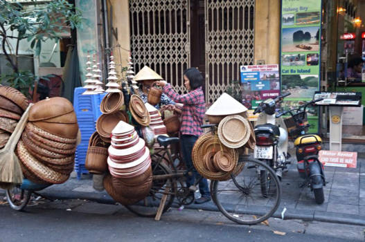 Hanoi - Streetlife in Hanoi
