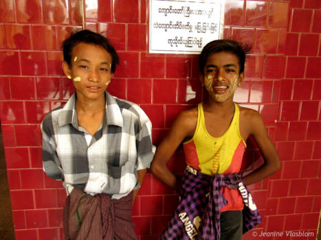 Myanmar - Thanaka - Myanmar