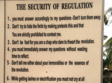 Tuol Sleng Museum - Een aantal van de strikte regels