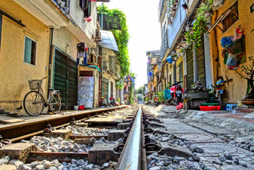 Hanoi - Traintracks Hanoi
