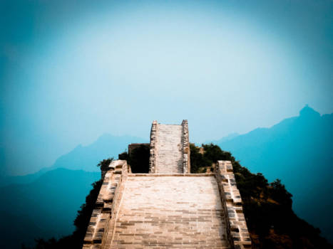 Chinese Muur - A journey of a thousand miles begins with a single step
