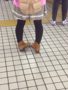 Tokio - Kromme benen, ik weet niet waarom, maar je ziet zoveel Japnners met kromme benen