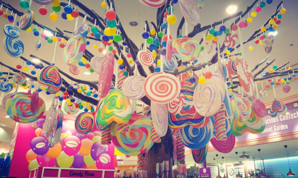 Dubai - The tree of colours and sweetness