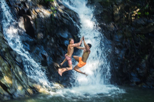 Palawan - "Highfive" sprong