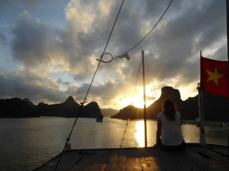 Halong Bay - Sunset Halong Bay - Vietnam