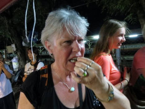 Bangkok - Mmmm lekker sprinkhaan !