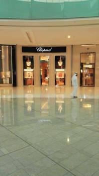 Dubai - Shopping mall