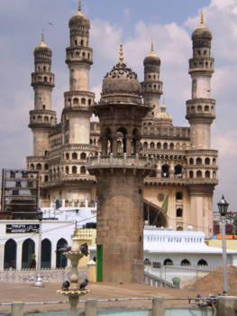 Hyderabad en Secunderabad - Charminar seen from the mosque