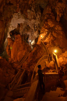 Laos - Licht in het duister.