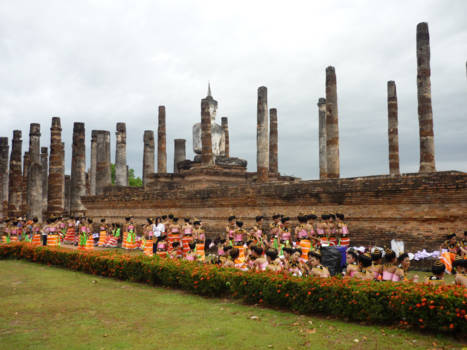 Ayutthaya - old meets new!!: opnames voor 'Thailand gots talent' in de resten vaneen oeroude stad