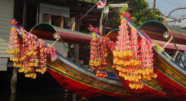 Bangkok - the vivid colors of bangkok