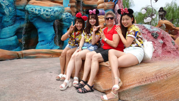Japan - Lovely ladies at Disney Sea Jp