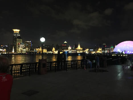 Shanghai - Bunt by night