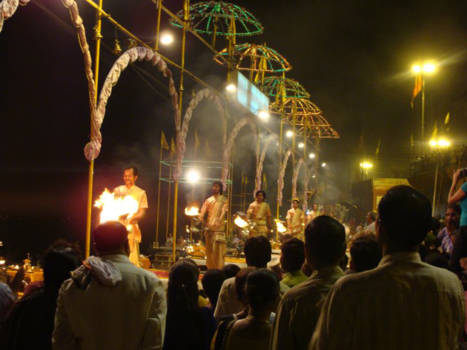 India - Aarti ritueel aan de Ganges