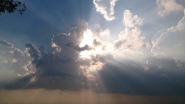 Wat Phrathat Doi Suthep - Sunny thunderclouds