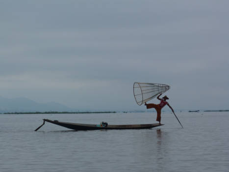Inle Lake - Posing for fish
