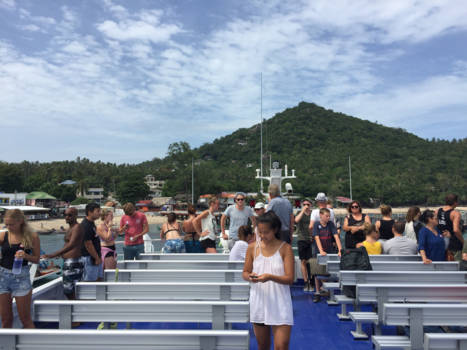 Thailand - Iedereen naar voren want de boot komt niet weg... #KohTao