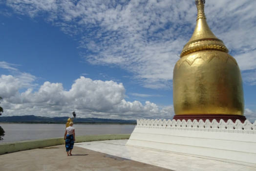 Myanmar - Old Bagan aan de Irrawaddy river.