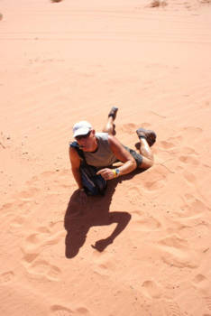 Jordanië - Geintje in Wady Rum woestijn