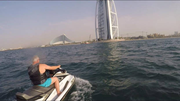 Dubai - Dacht dat hier de ingang van het Burj Al Arab Hotel was.