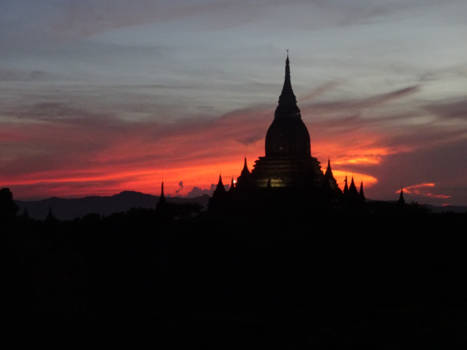 Bagan - Het prachtige Bagan bij zonsondergang