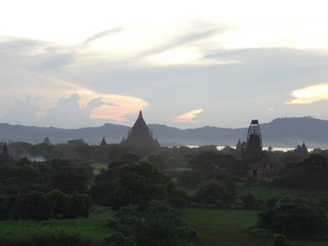 Bagan - Zonsondergang Bagan