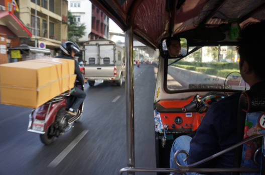 Bangkok - Met gevaar voor eigen leven in een tuktuk door Bangkok heen :)