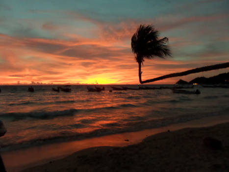 Koh Tao - Kleurrijke zonsondergang op Koh Tao - Thailand
