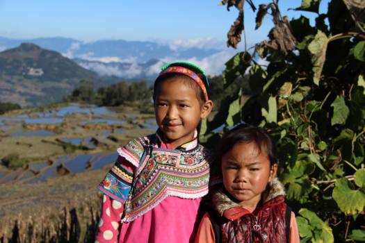Yunnan provincie - Dorpskindjes bij de rijstterrassen