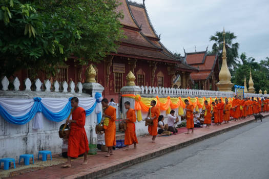 Luang Prabang - Tak Bat Ritueel, Luang Prabang