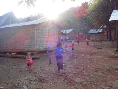 Luang Prabang - Bergdorp vol Ballonnen