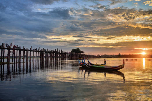 Myanmar - Sunrise @ U-bein brug