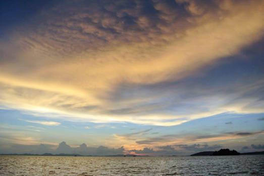 Krabi - Colourful sunset on a boat