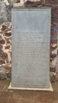 Malakka - Nederlandse grafsteen, geschreven in oud Nederlandsch... Malakka, Maleisie