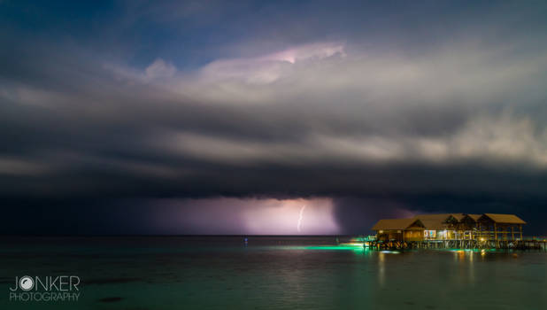 Maleisië - Thunderstorm on Lankayan Island
