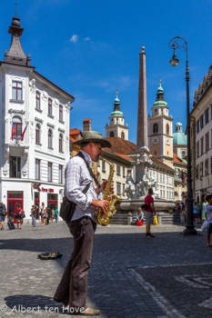 Tibet - Straat muzikant in Ljubljana, hoofdstad van Slovenië.
