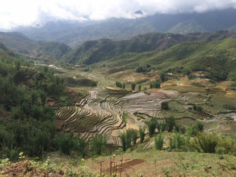 Vietnam - Naar 3 dagen wandelen door sapa eindelijk mooi uitzicht 10 minuten vanaf ons hotel