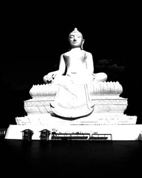 Pai - De White Buddha