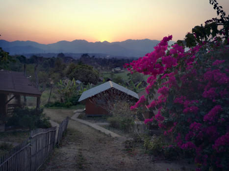 Pai - Uitzicht op onderstaande zon en op de vallei