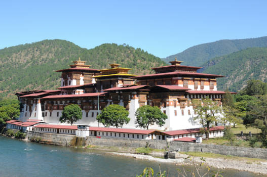 Bhutan - Indrukwekkende en schitterende dzongs