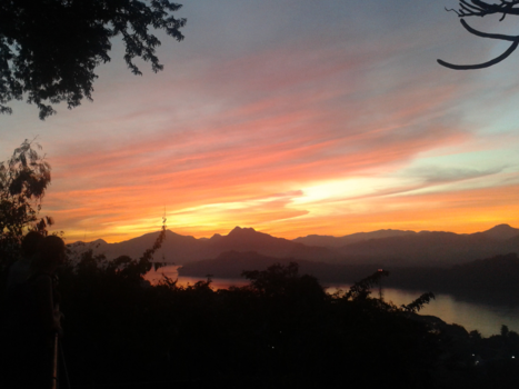Luang Prabang - Zonsondergang van Mount Phousy