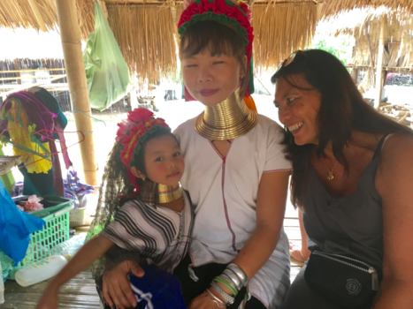 Rondreis Thailand in twee weken - Bij de langnek stam