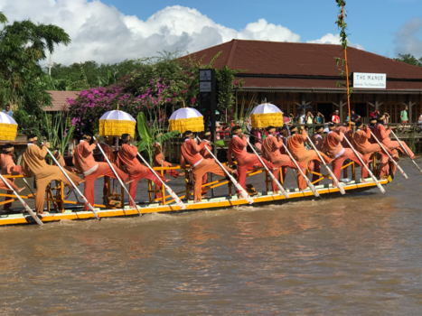 Myanmar - Beenroeiers Inle lake