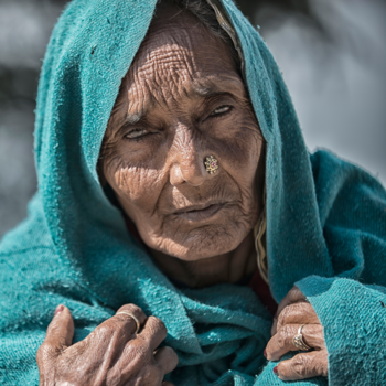 India - bedelende vrouw