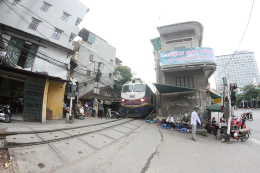 Hanoi - "Pardon, moet er even snel langs"
