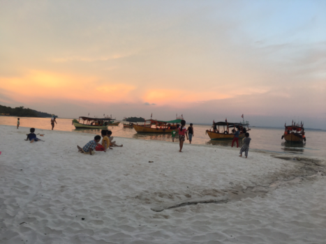 Koh Rong - Koh rong happy islanders